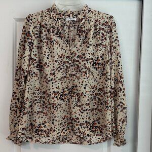 Avara Size Medium Long Sleeve V-Neck Cream Blouse Excellent Condition